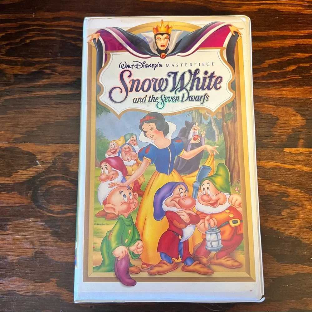 Lot of 3 VHS DISNEY PRINCESS MOVIES SNOW WHITE POCAHONTAS SLEEPING BEAUTY
